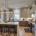 5 Min Uber To Downtown - 2 Car Gargage - Rooftop Holiday home