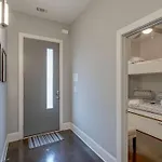 5 Min Uber To Downtown - 2 Car Gargage - Rooftop Holiday home *