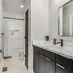 Holiday home Beautiful - Broadway Escape *