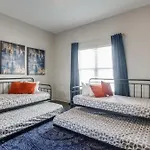 Gorgeous Home-minutes To Lower Broadway Holiday home *