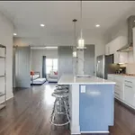 Holiday home Gorgeous Home-minutes To Lower Broadway *