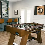 Sprawling Sylvan Park Estate *