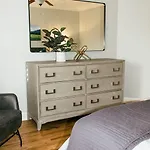 Sprawling Sylvan Park Estate Holiday home