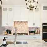 Sprawling Sylvan Park Estate Holiday home