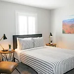 Holiday home Sprawling Sylvan Park Estate *