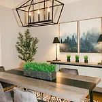 Holiday home Sprawling Sylvan Park Estate