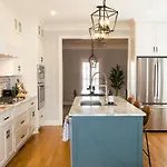 Sprawling Sylvan Park Estate *