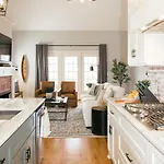Sprawling Sylvan Park Estate Holiday home