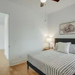 Sprawling Estate - Sleeps 16 *
