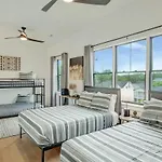 Sprawling Estate - Sleeps 16 Holiday home