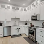 Sprawling Estate - Sleeps 16 Holiday home