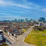 Holiday home 6 Min To Broadway - Gym Rooftop Sleeps 8 *
