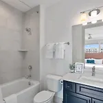 Holiday home The Southern Lady - Newly Renovated Spacious Patio *