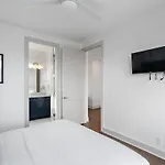 The Southern Lady - Newly Renovated Spacious Patio