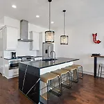 Holiday home Stunning Private Rooftop Sunset Views Nashville
