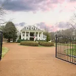 Music City Manor