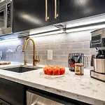 Modern 6br By Maddox * Nashville