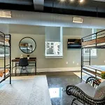 Modern 6br By Maddox *
