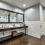 Modern 6br By Maddox * Nashville