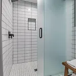 Apartment Hangover Easy 6br By Maddox *