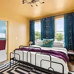Large Full - 10 Min Broadway 16ppl 10 Beds Holiday home Nashville