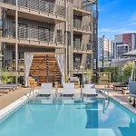 Apartment Boots On Broadway In Downtown With Parking, Pool, Gym