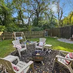 East Sweetie Near To Downtown 2 Bed 2 Bath With Fenced Yard 30 Or Days By Skyrun