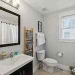 East Sweetie Near To Downtown 2 Bed 2 Bath With Fenced Yard 30 Or Days By Skyrun Holiday home *