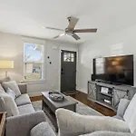 East Sweetie Near To Downtown 2 Bed 2 Bath With Fenced Yard 30 Or Days By Skyrun Holiday home *