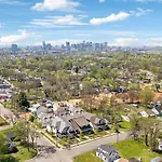 Nashville Gem - Walk To Bars, Garage, Smart Tvs