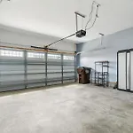 Stylish Vibe 2 Bed 2 Bath 30 Or Days By Skyrun