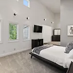 Stunning Belle Meade Mansion With Luxury Amenities And Hot Tub, Great Summer Rates Nashville
