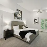Stunning Belle Meade Mansion With Luxury Amenities And Hot Tub, Great Summer Rates Nashville