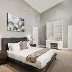 Holiday home Stunning Belle Meade Mansion With Luxury Amenities And Hot Tub, Great Summer Rates Nashville