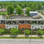 Spacious 3-story Townhome W Rooftop & Views Nashville