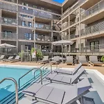 Skyline Nights In Downtown Nashville Walk To Broadway With Pool And Gym