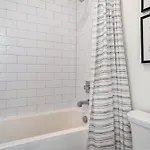 Riff & Rest - 2 Stylish Homes - Mins To Germantown