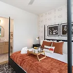 Quadra-4 Unit Combo-Rooftop Decks-Mins To Broadway