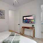 4 Rooftop Decks 4 Hot Tubs Game & Sauna Holiday home
