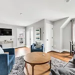 Luxury And Spacious With Private Garage And Fire Pit Holiday home
