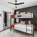 5br Rooftop Retreat 7 Min To Broadway