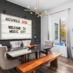 5br Rooftop Retreat 7 Min To Broadway * Nashville