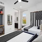5br Rooftop Retreat 7 Min To Broadway Holiday home Nashville