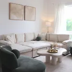 Welcome To Your East Nashville Oasis! Super Host!