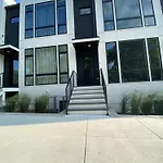 Charming Rooftop Condo