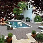 Holiday home Stylish Renovated Craftsman With Pool And Garden Escape