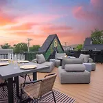 Rooftop Deck Hot Tub Fire Pit Sleeps 10 Nashville