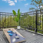 The Jameson House - Downtown Views From Rooftop Lounge