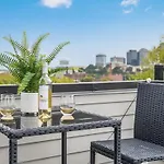 The Jameson House - Downtown Views From Rooftop Lounge