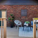 The Woodland Carriage House By Stay Local Nashville